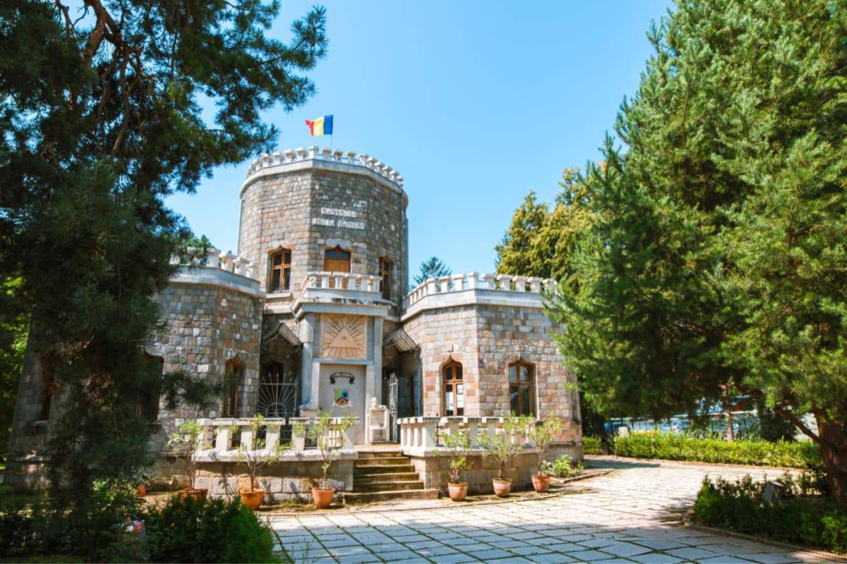 Castelul Iulia Hașdeu – povestea și misterele acestuia