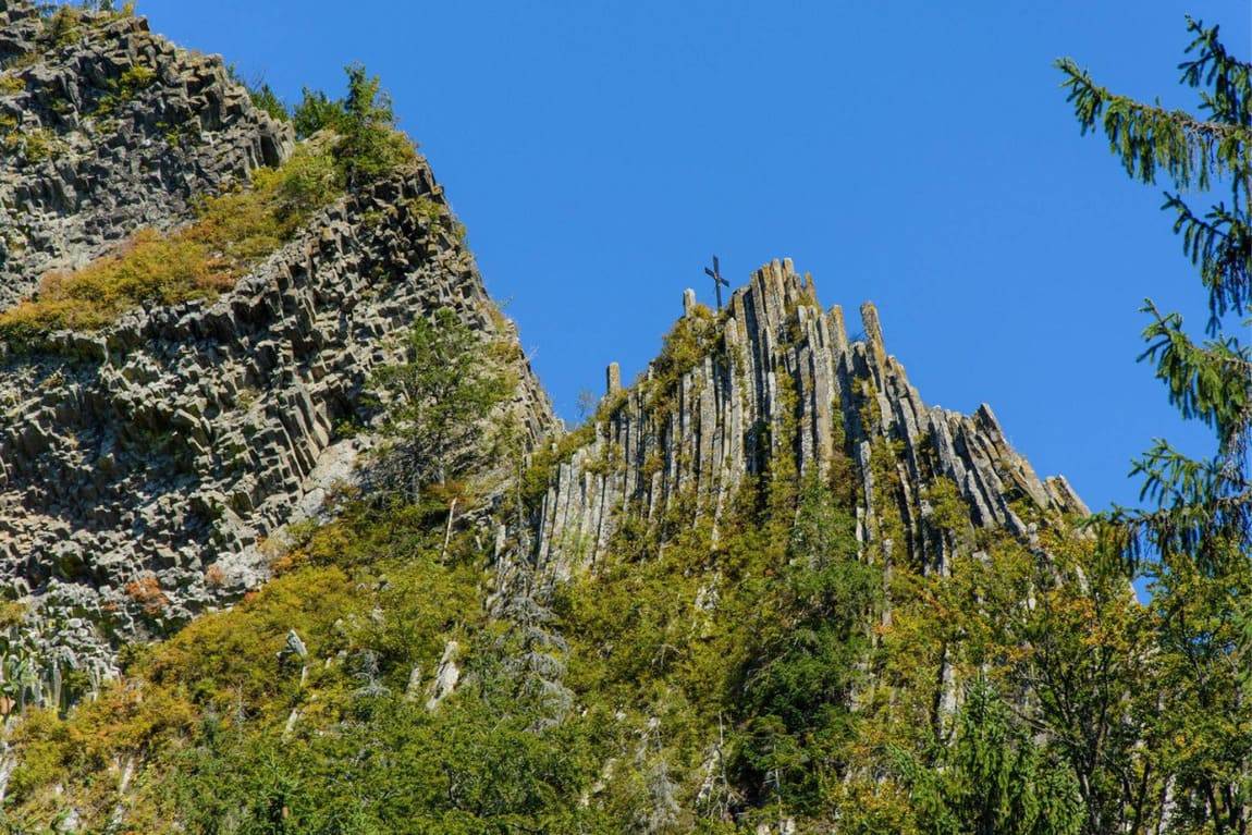 Detunatele, Apuseni