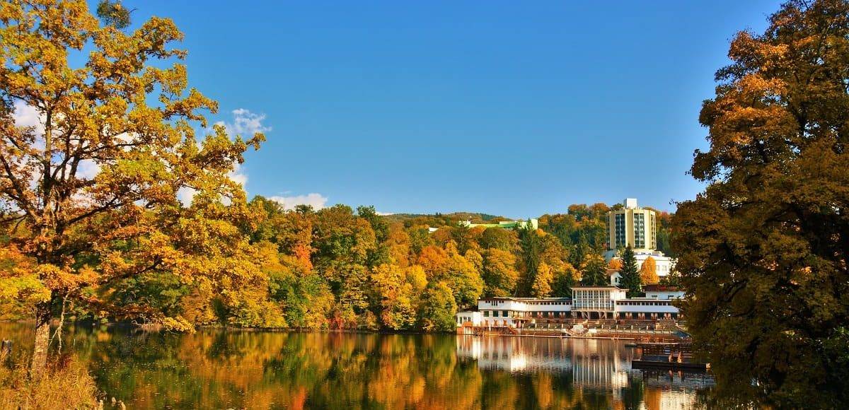 Cele mai vizitate 10 obiective turistice din Sovata: ghid pentru turiști