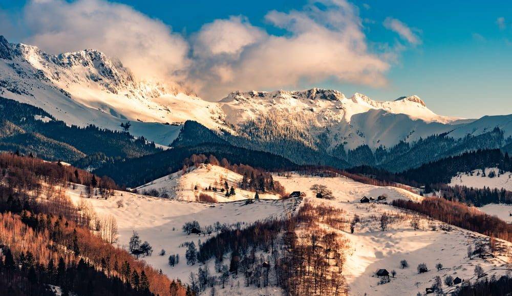 Cele mai frumoase sate din România pe timp de iarnă