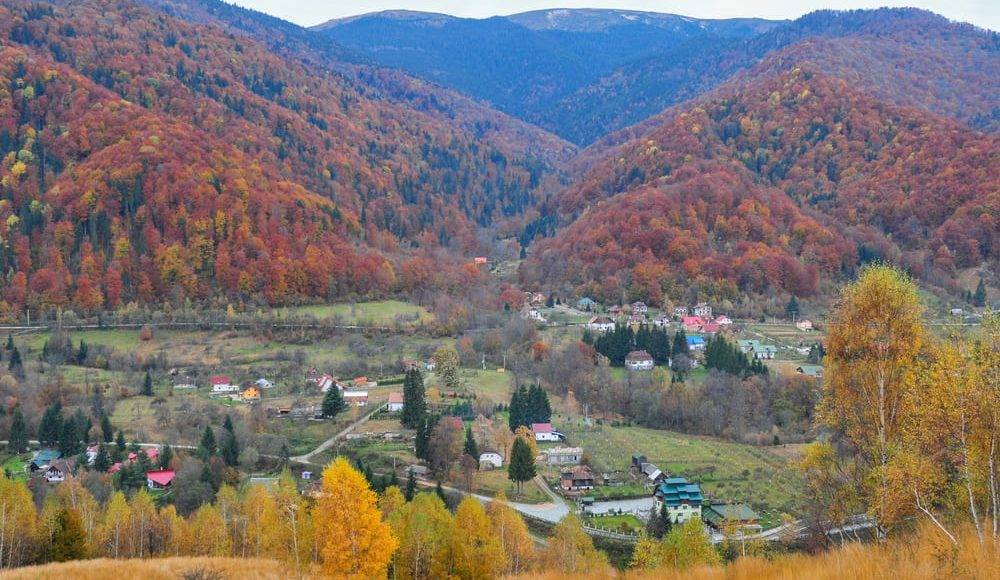 Top 10 obiective turistice în Caraș-Severin pe care să nu le ratezi