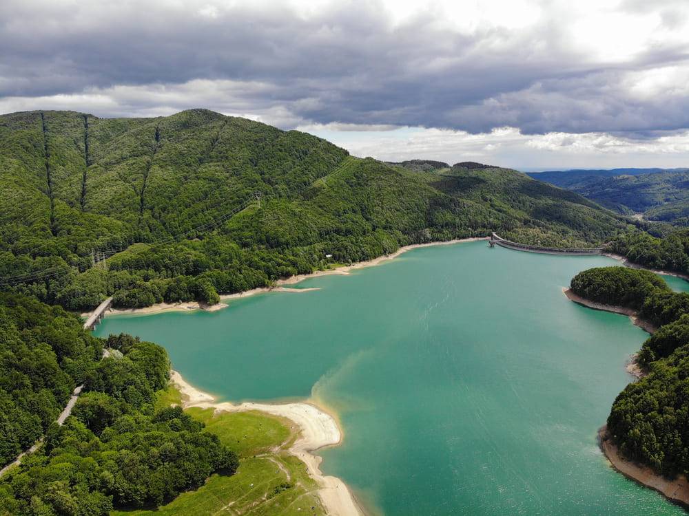 Barajul si Lacul Paltinu