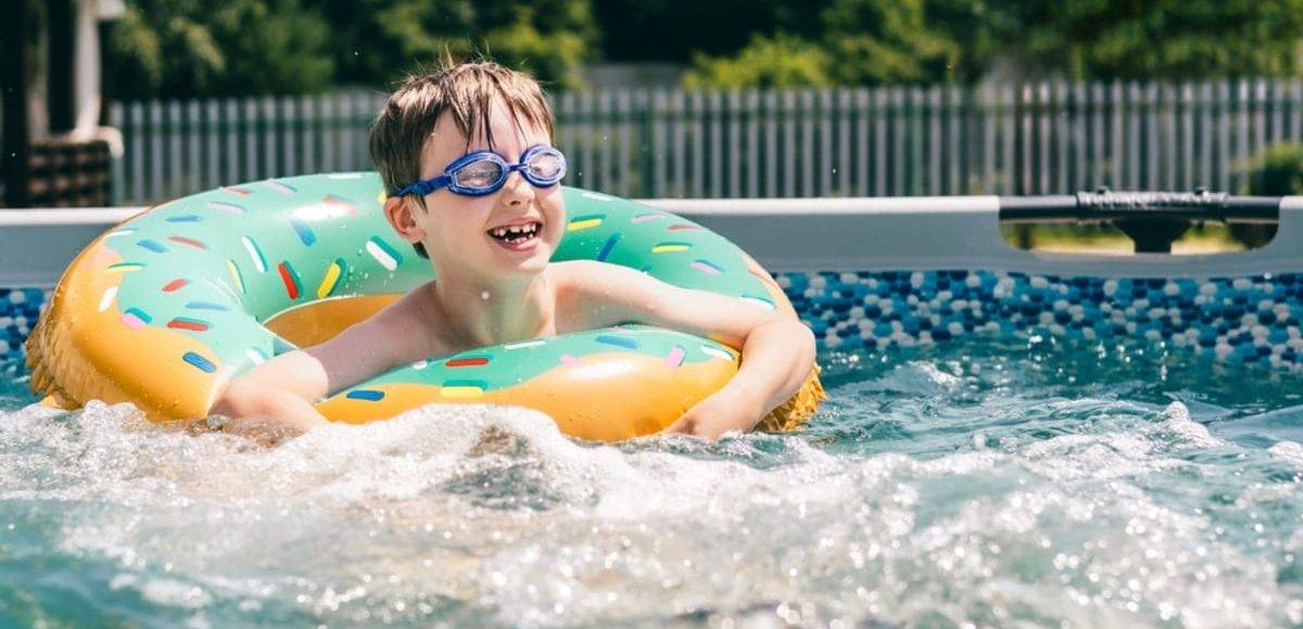 Piscine și ștranduri în București: unde te poți relaxa și înota vara aceasta?