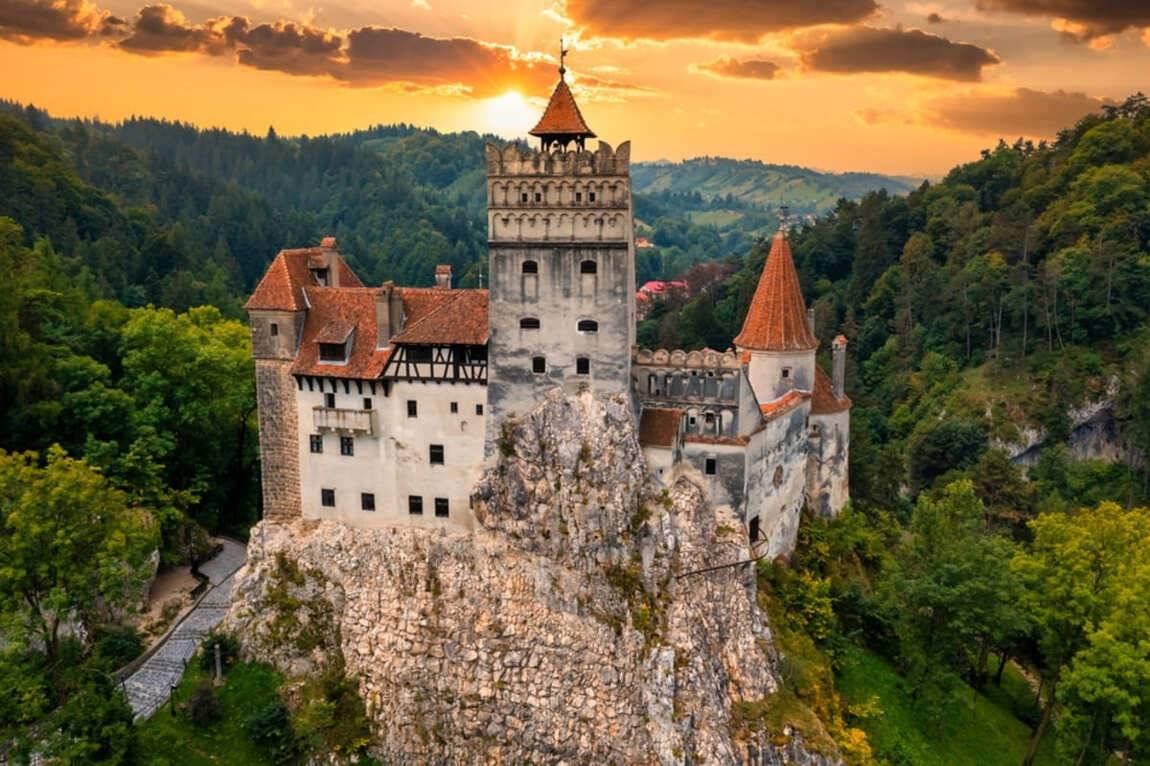 Castelul Bran si peisajul inconjurator