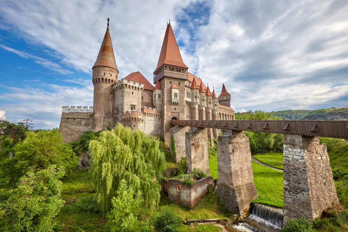 Castelului Corvinilor, Hunedoara
