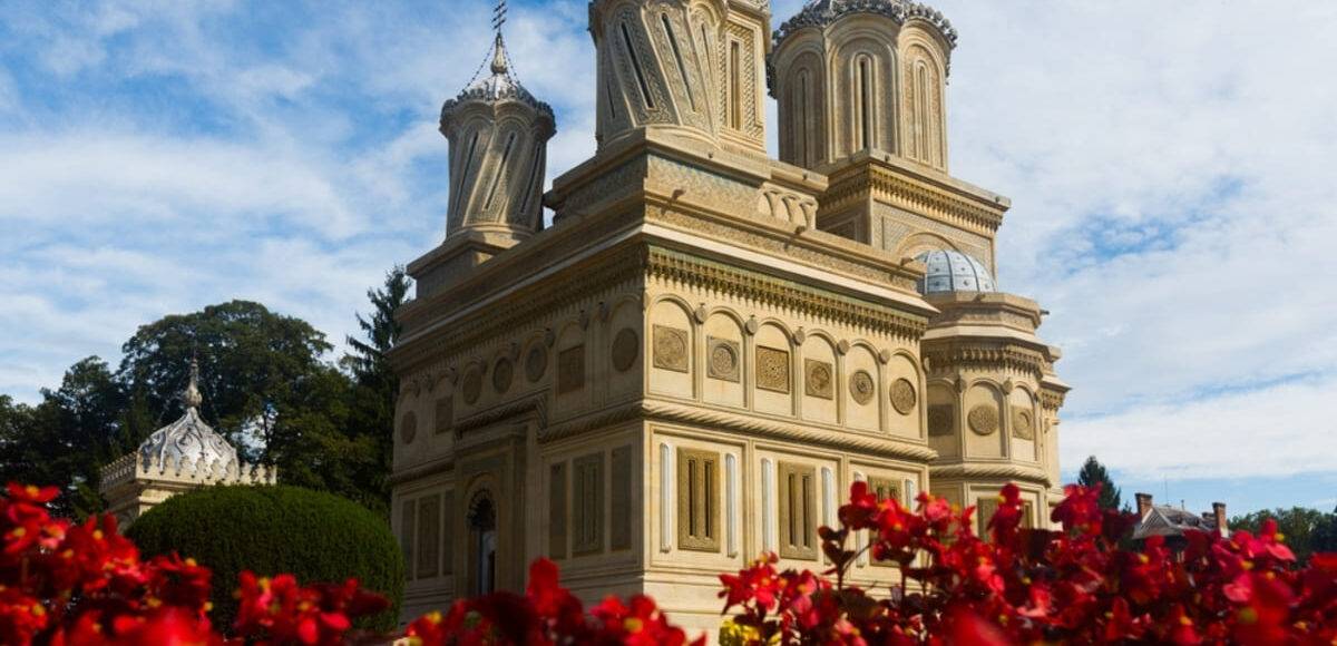 Mănăstirea Curtea de Argeș: istorie și legenda Meșterului Manole