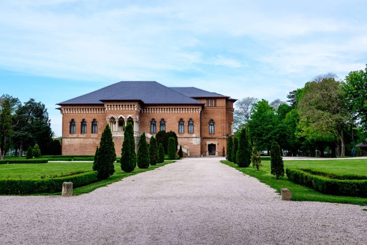 Palatul Mogosoaia aproape de Bucuresti