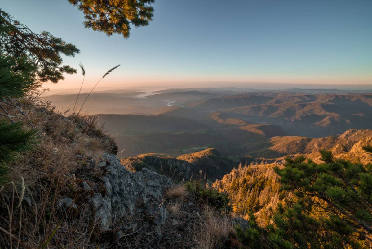 Vârful Cozia la 1.668 de metri